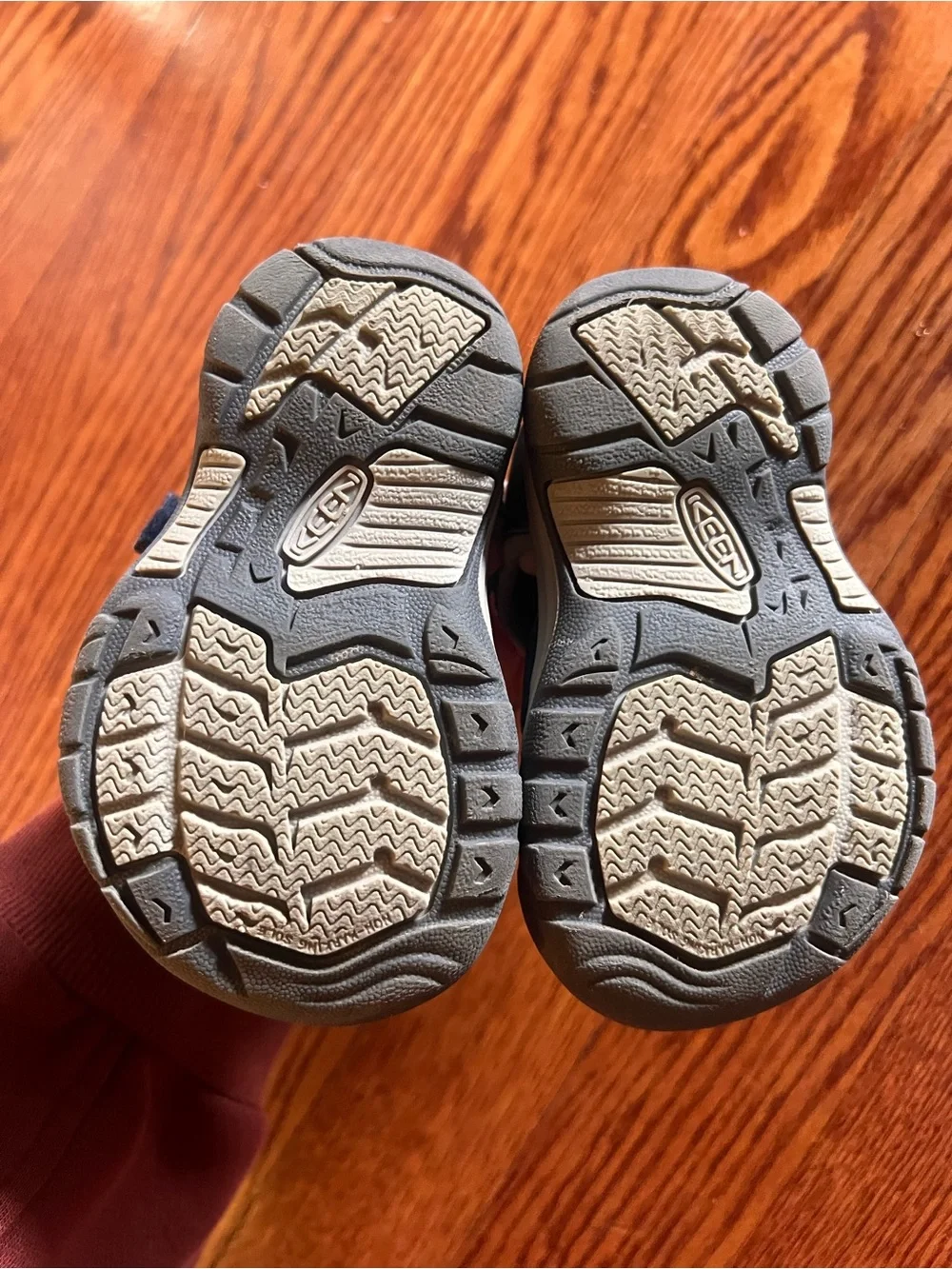 KEEN toddler size 5 navy closed toe sandals washable shoes